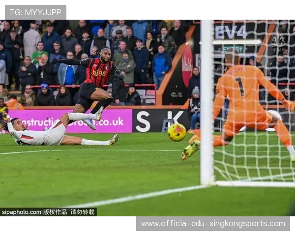 远射建功！赖因德斯社媒：为球迷奉献了很多进球，欢迎塞梅尼奥！-直播吧